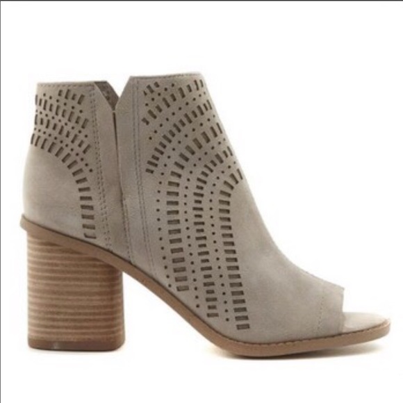 Vince Camuto Shoes - Vince Camuto suede booties